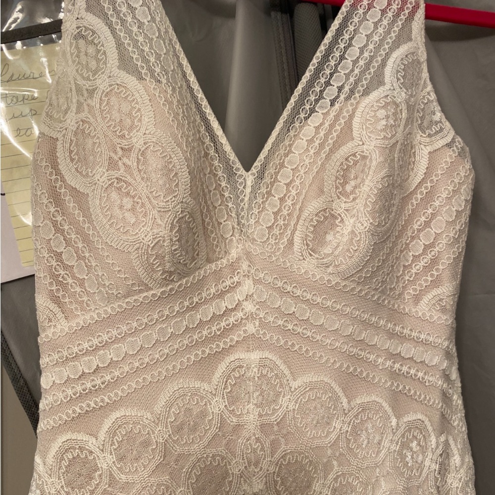 Wtoo Lace and Silk underlay Ivory Wedding Dress - Picture 4 of 13